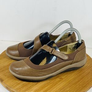 Baretraps Women's Shoes Comfort Jocelyn Brown Faux Leather Mary Jane  sz 7.5M